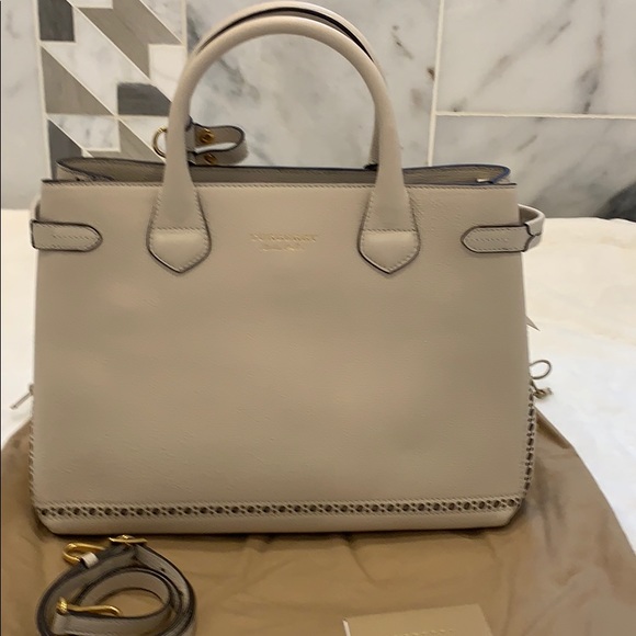 NWT MEDIUM BURBERRY BANNER - Picture 2 of 8